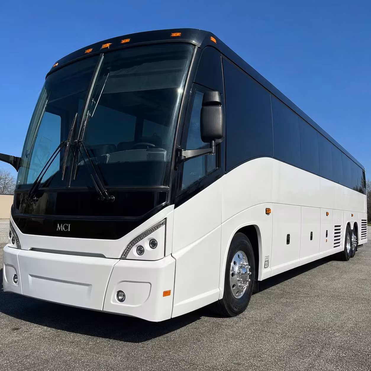 charter bus rentals for hits post time farm horse show attendees and exhibitors in ocala