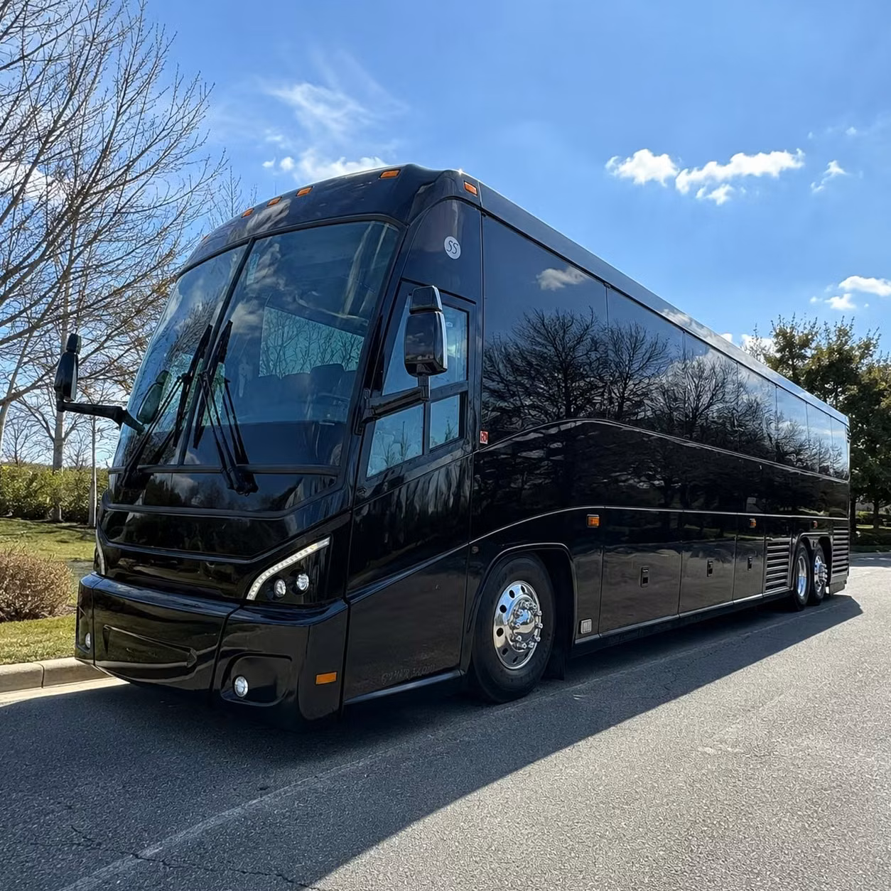 corporate event and off site meeting shuttle bus rentals in ocala