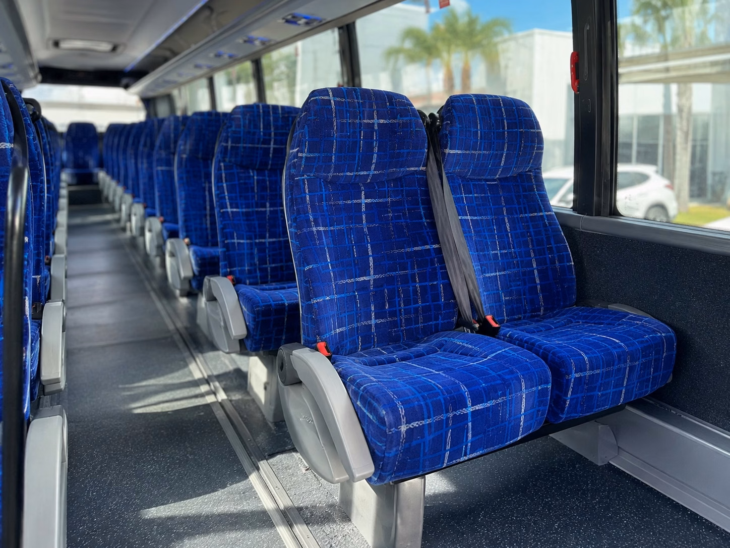 shuttle your wedding guests between ocala venues and downtown hotels with ease